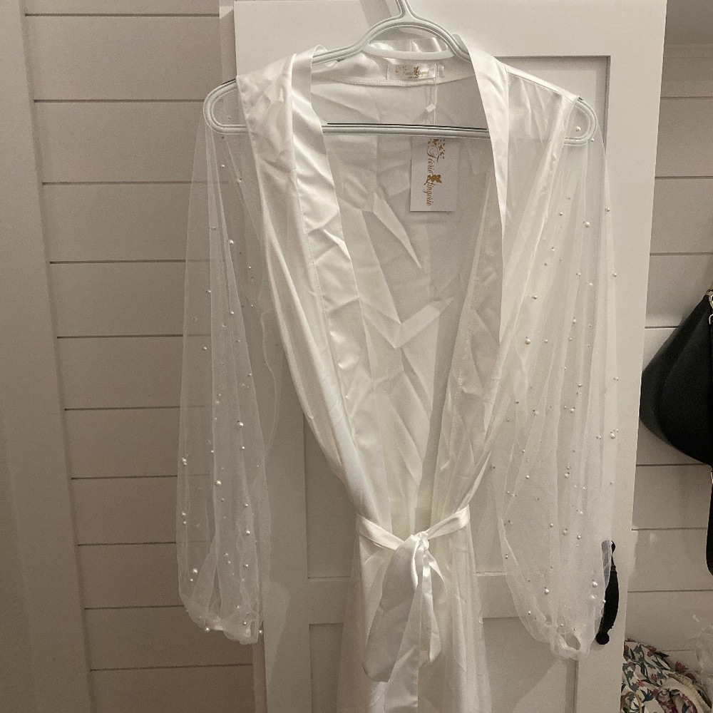 Feerie Lingerie Bridal Robe with Pearls (NWT)